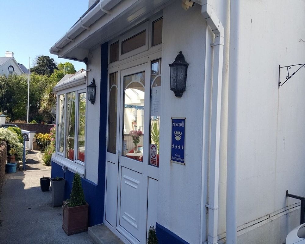 Seacroft Guest House 2