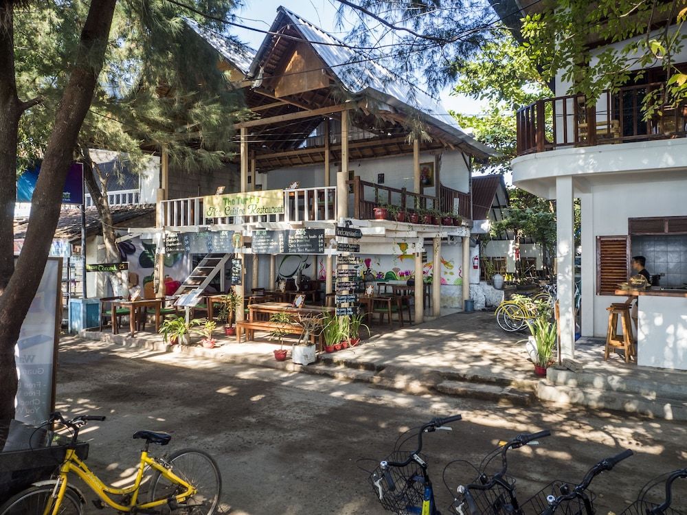 Gili Turtle Beach Resort 3