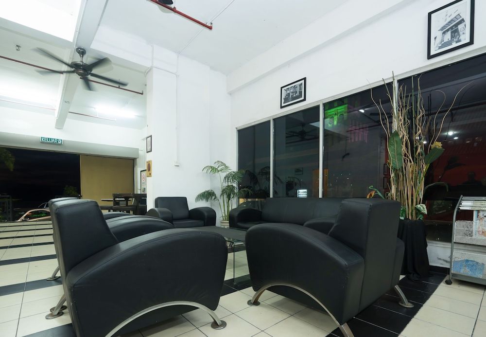 OYO 752 Ridel Hotel Kota Bharu 2
