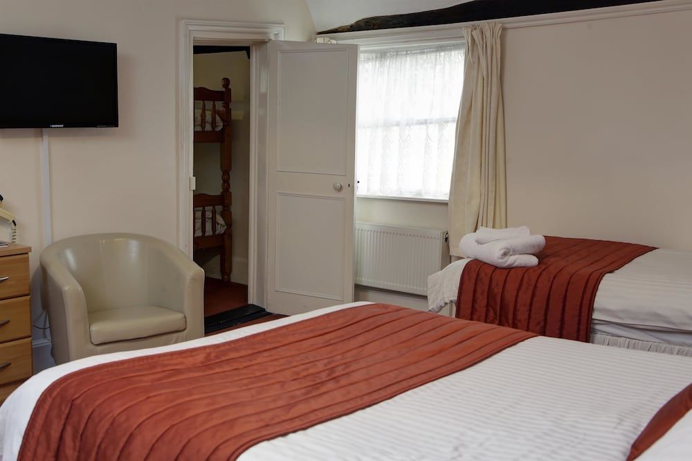 Best Western Cedars Hotel 3