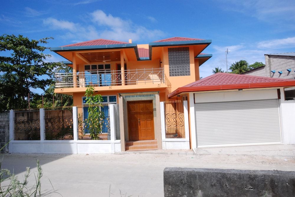 Crystal Retreat 3 étoiles à Hithadhoo