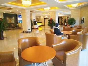 GreenTree Eastern Changchun FAW West Station Hotel 2
