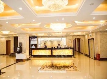 GreenTree Eastern Changchun FAW West Station Hotel 3