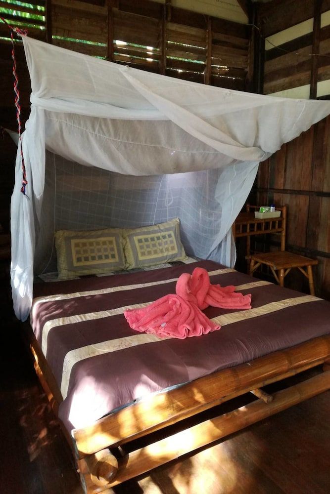 Bonhomie Beach Cottages 3