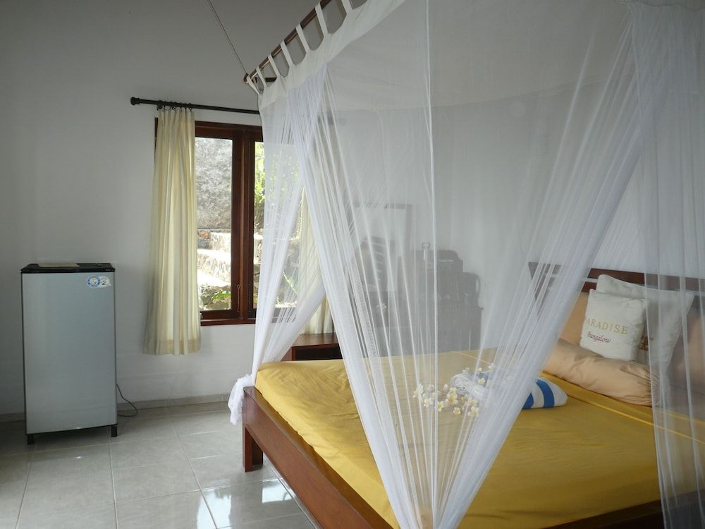 Paradise Bungalows 2