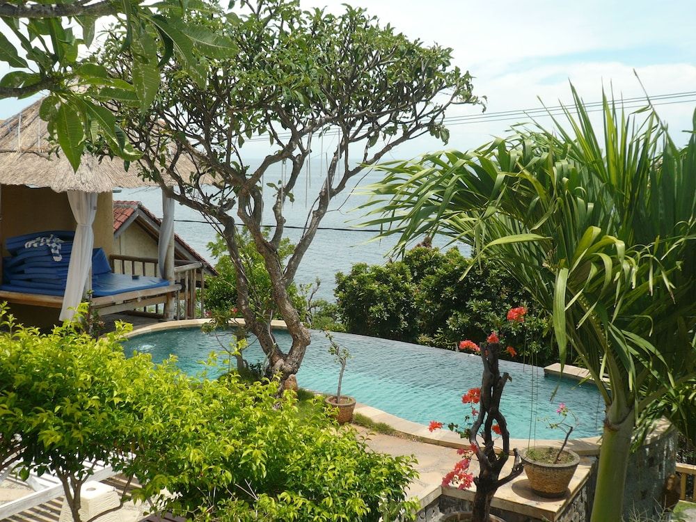 Paradise Bungalows 1