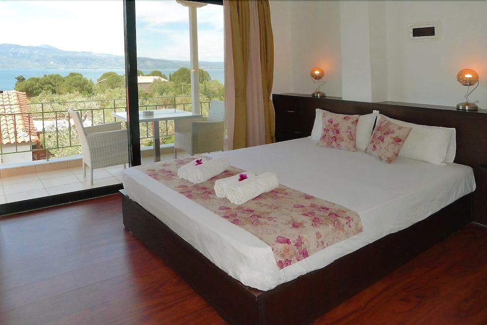 Ampoulos Rooms & Apartments 2