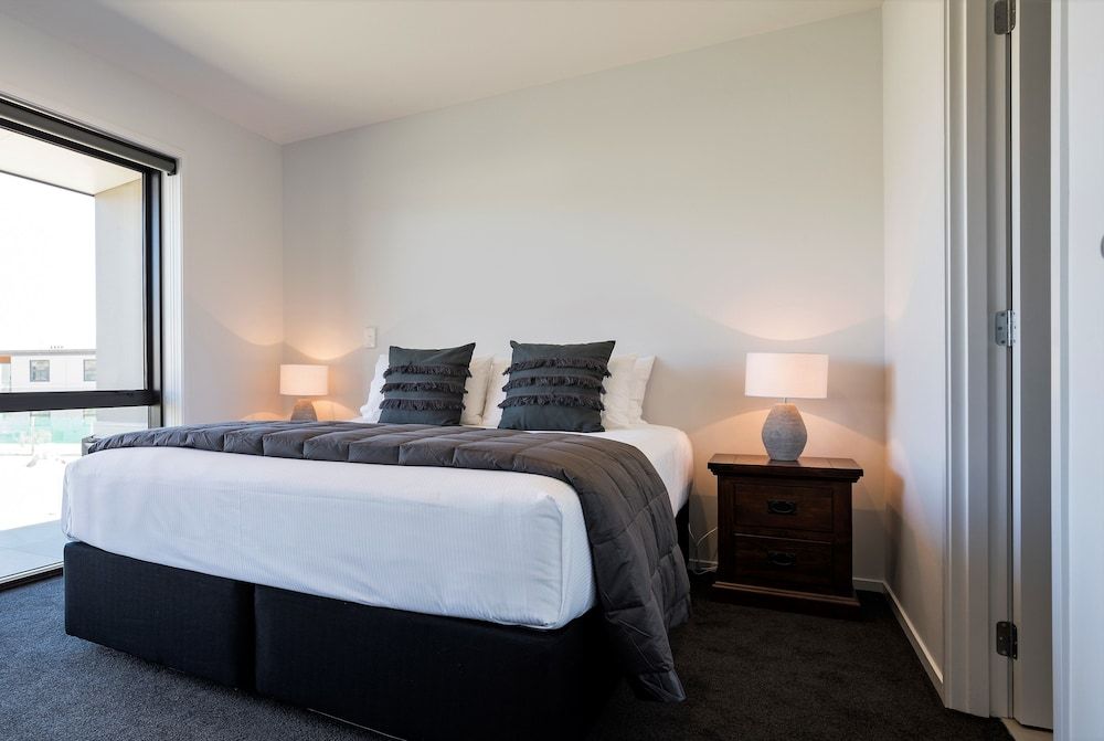 Central Park Apartments 3