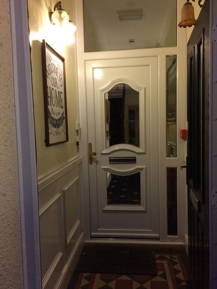 Southcombe Guesthouse 2