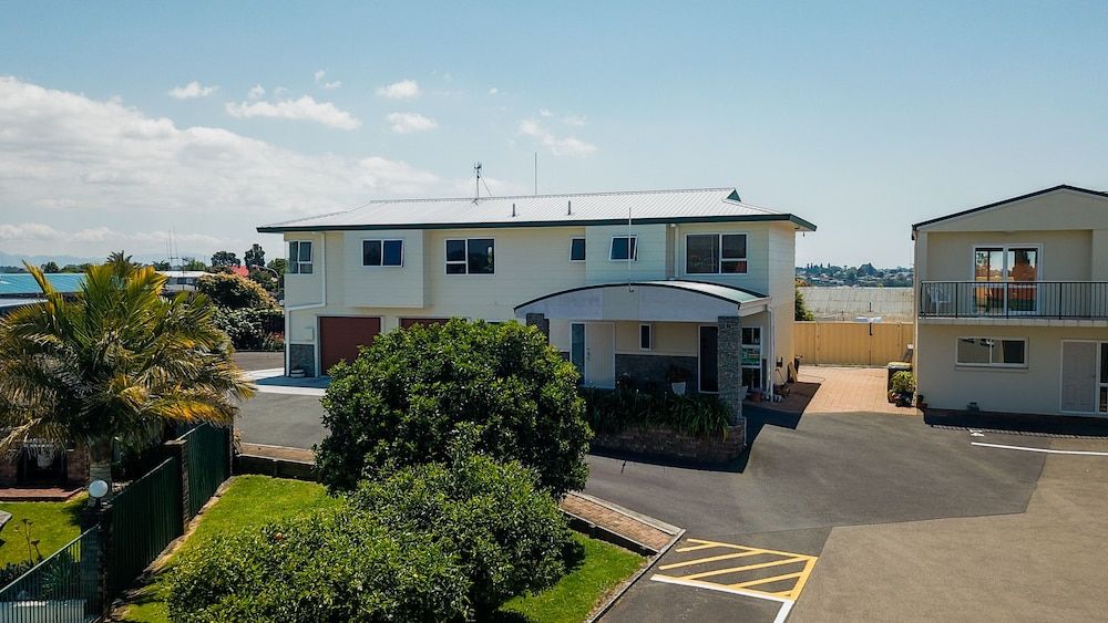 Cottage Park Thermal Motel 2