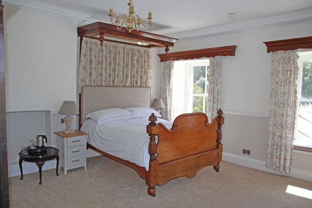 The Eagle House Hotel 3