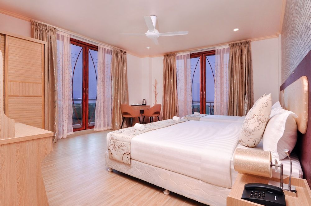 Sunrise Beach & Spa at Maafushi 3