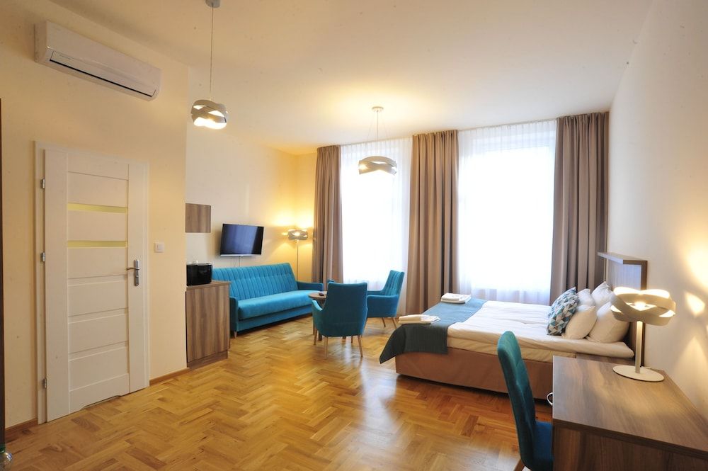 Kosmopolita Apartments 1