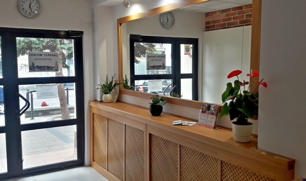 Cracow Central Aparthotel 2