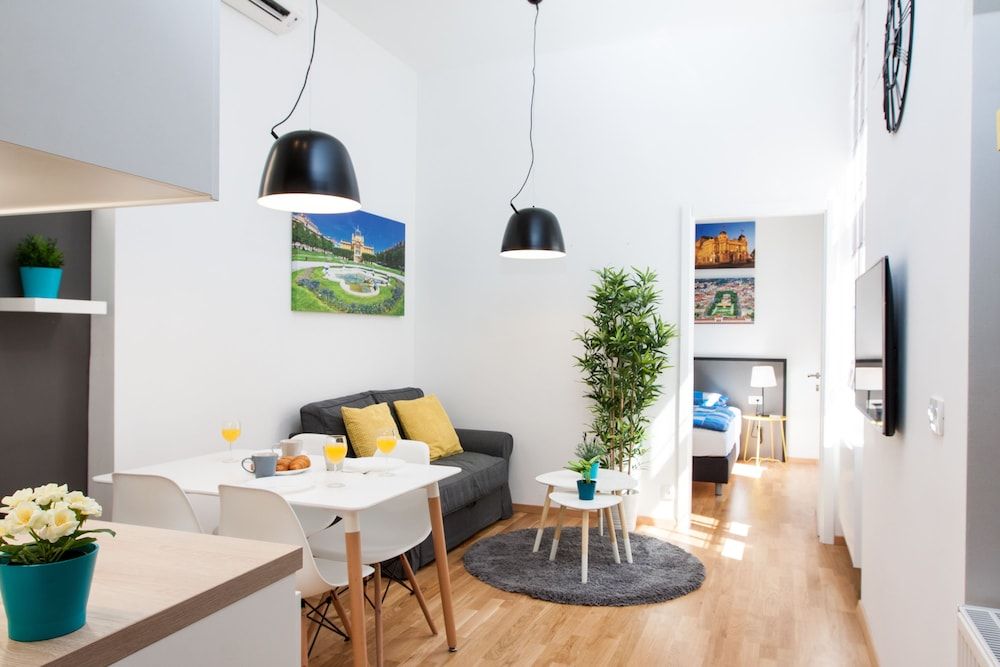 LOOX serviced apartments Hatzova