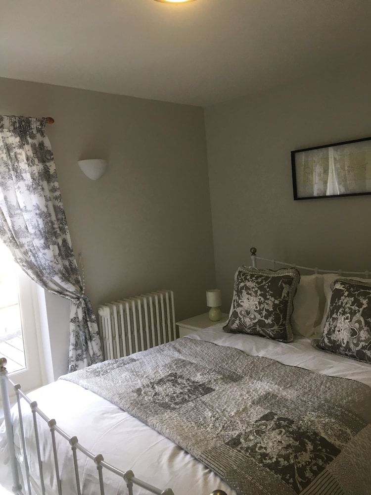 The White House Wells 2 Park View 3