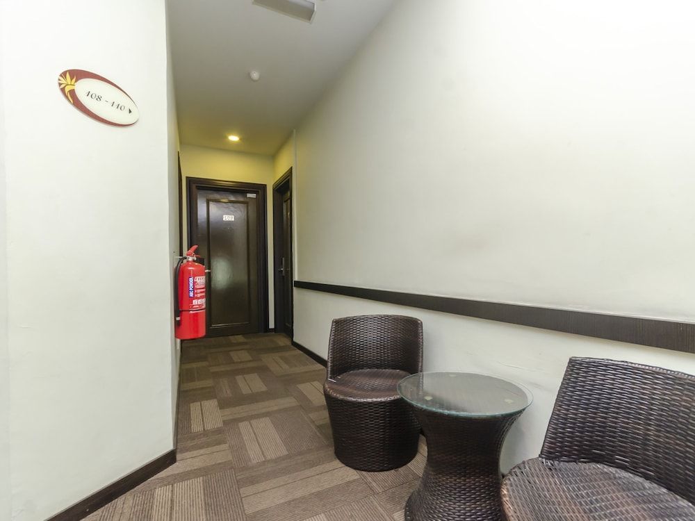 OYO 1214 ORO HOTEL 2