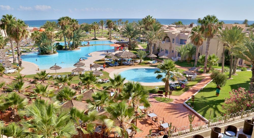 Welcome Meridiana  - Family and Couples Only