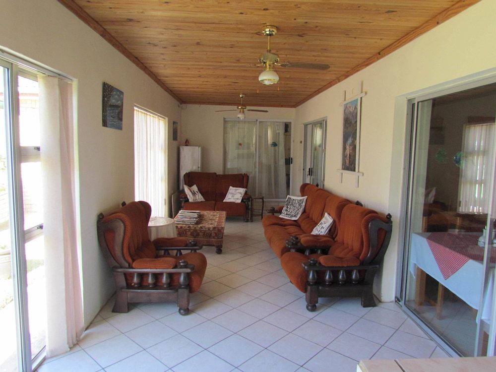 Blue Horizon Bay Guest House 2