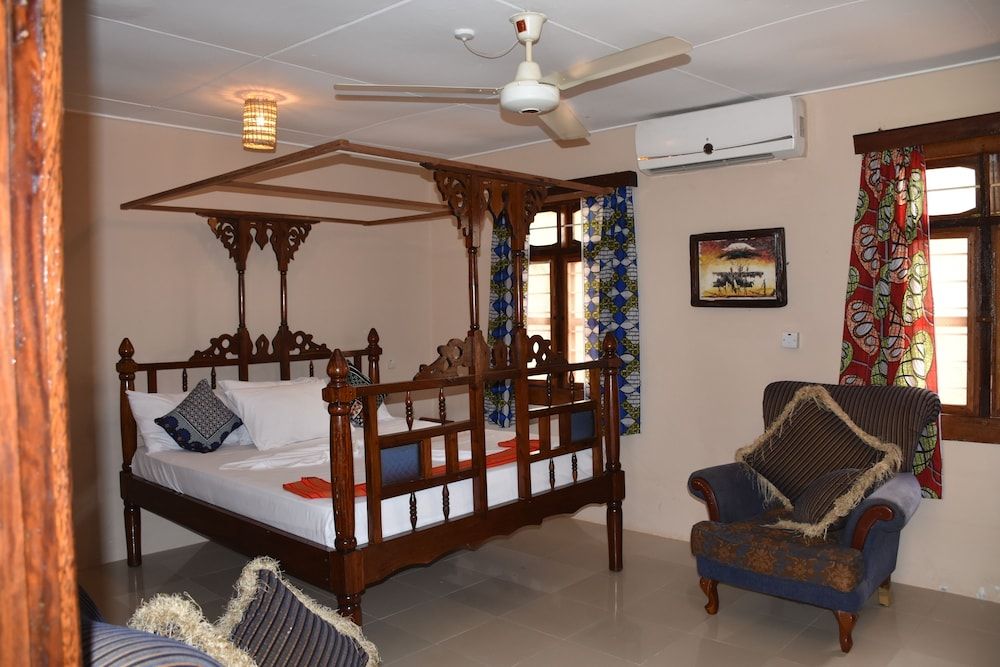 Pwani Silver Sand Beach Hotel 2