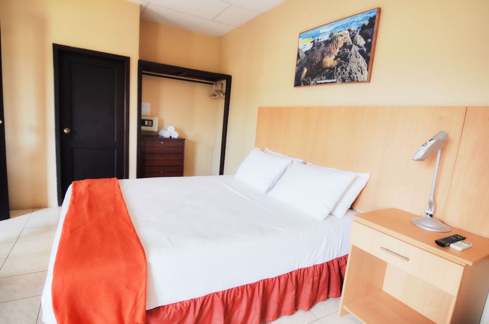 HOSTAL NORTH SEYMOUR 3