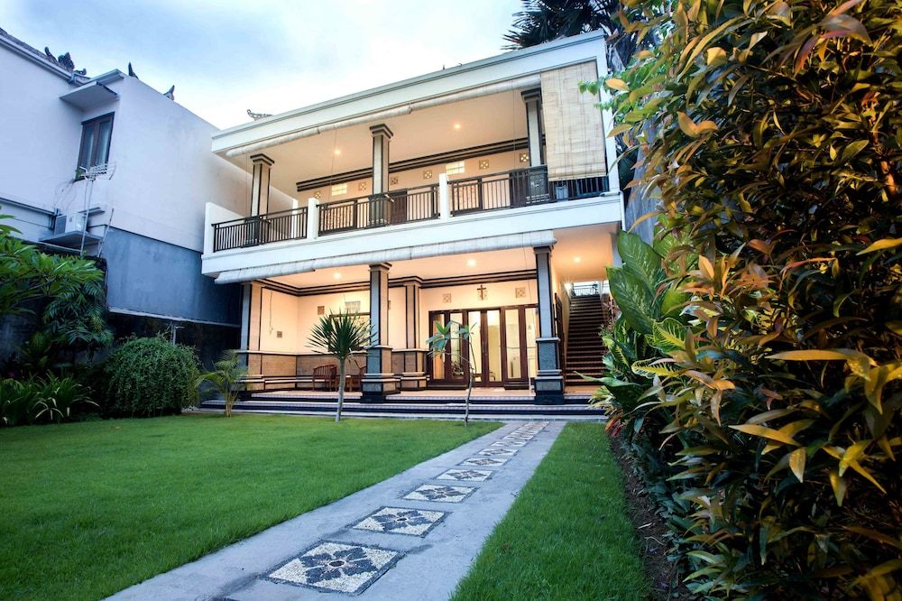 Wingsu Guest House 3 estrelas em Canggu
