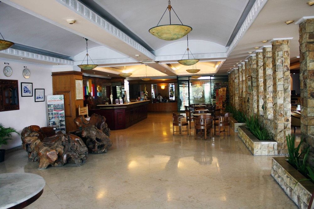 Pia Hotel (Formerly Bumi Asih Bandung) 2