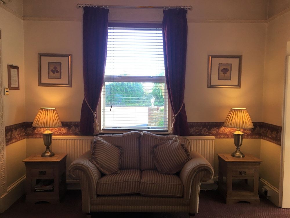 Watermead Guest House 2