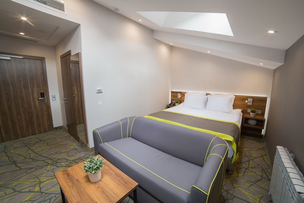 Park Hotel Dobrograd 2