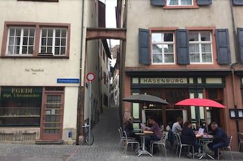 In Swiss Home - Rathaus 1284 historical 1