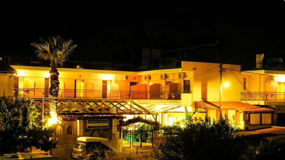 Hotel Galaxias 2 étoiles à Eratini