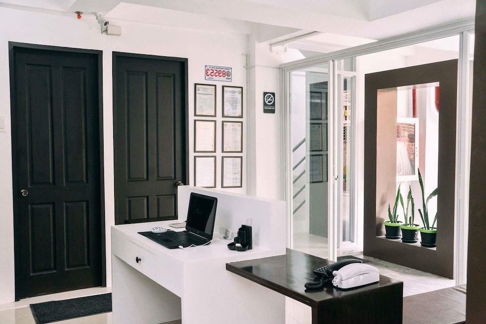 The Strand Suites and Dormitel 3