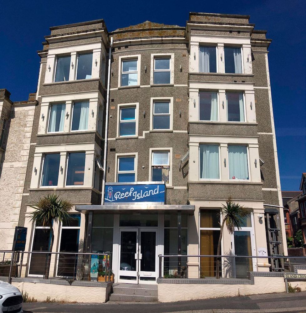 Reef Island Lodge - Hostel