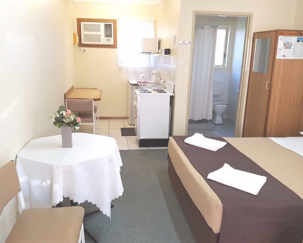 Angel's Rest Motel 2