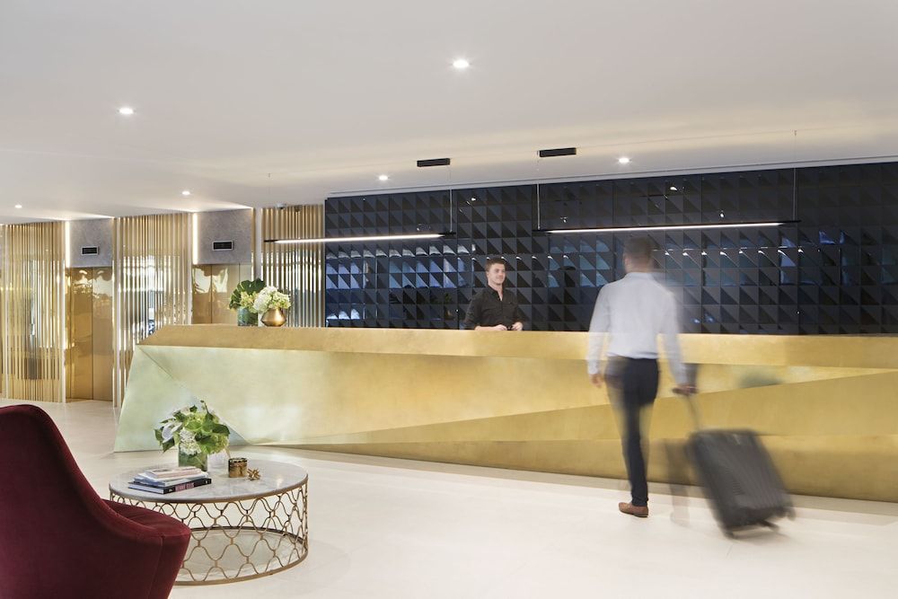 Tyrian Serviced Apartments - Albert Park Lake 2