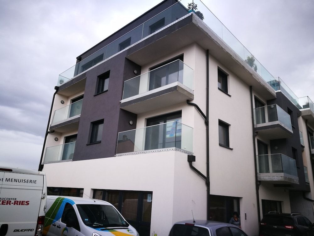 SHS Suite Home Sweet Strassen 1