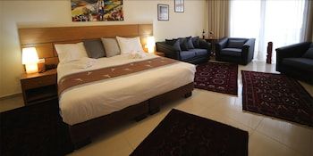 Sea Valley Suites 3