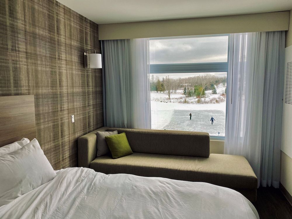 Radisson Kingswood 3