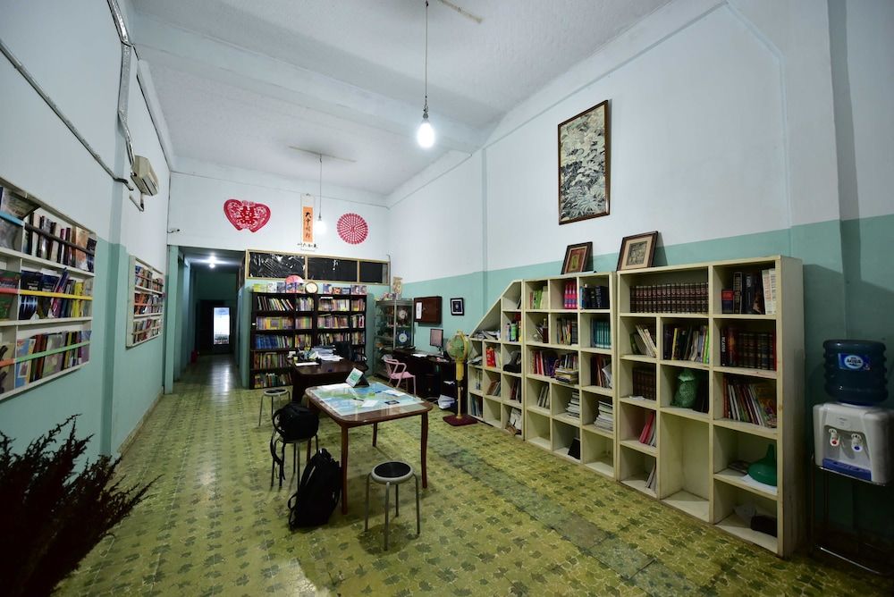 Dazhong Backpackers Hostel 2