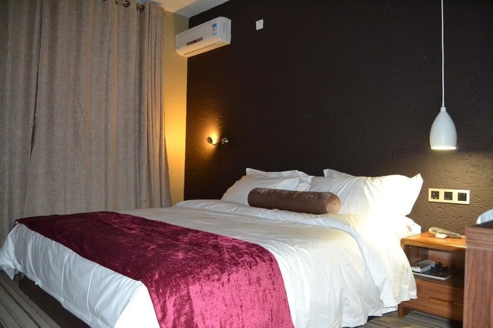 La-Signature Guest House 3