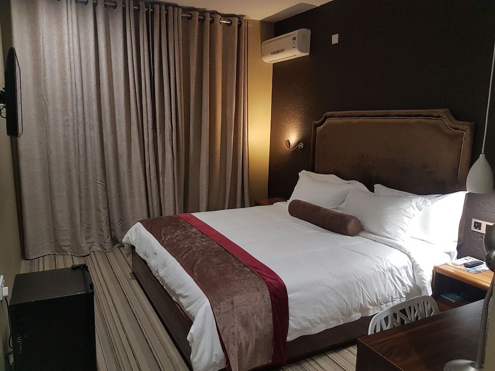 La-Signature Guest House