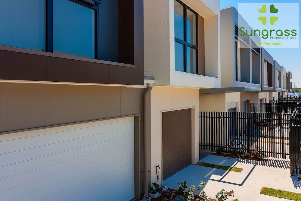 The Peninsula at Hope Island 3