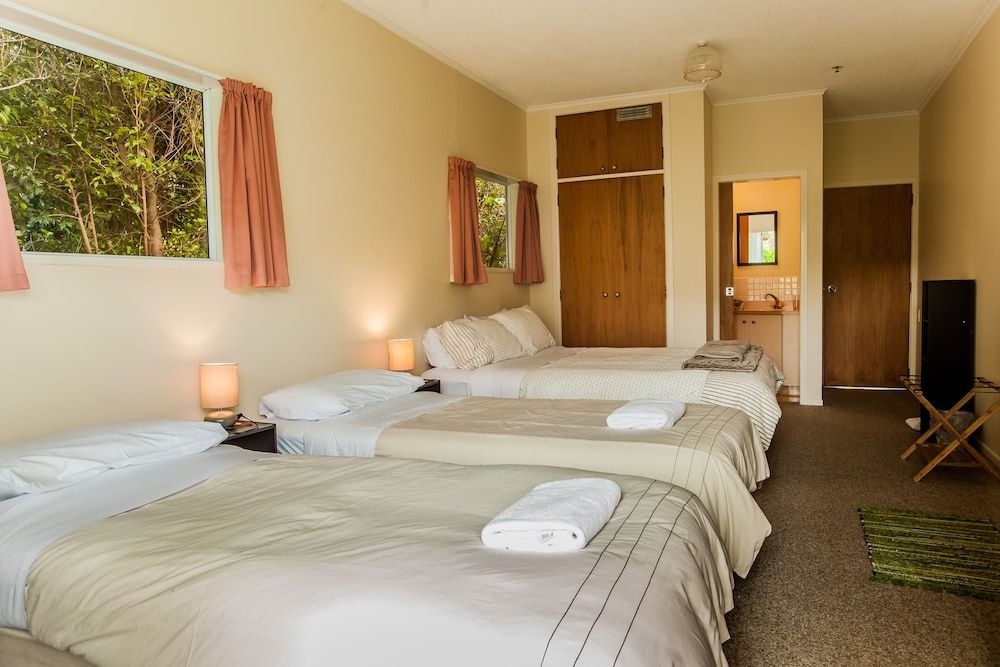 Ocean View Raglan Bed & Breakfast 2