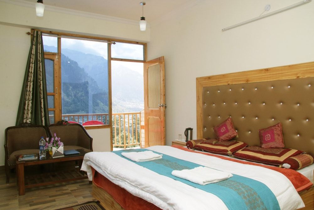 Utopia Resorts & Spa 3