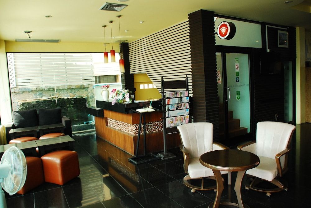 Prachuap Beach Hotel 3