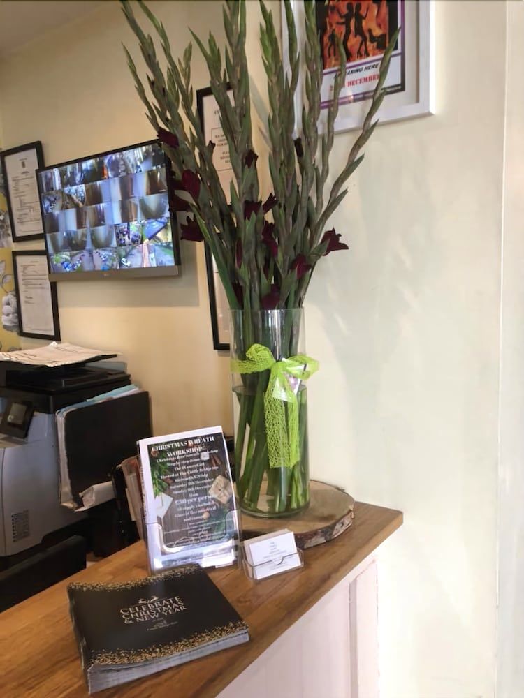 Cuttle Bridge Inn Hotel 2