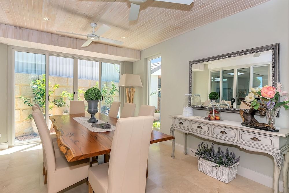 Lavender Manor Bed and Breakfast - Adults Only