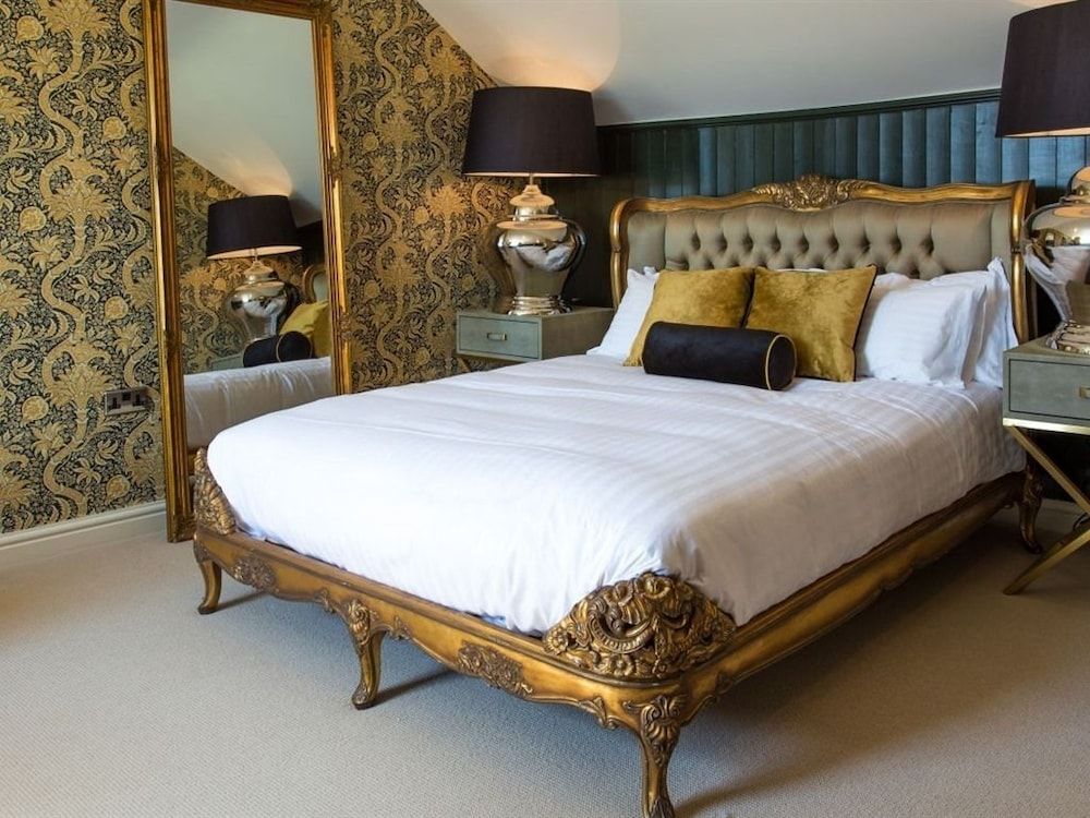 The Dirty Bottles Inn 2