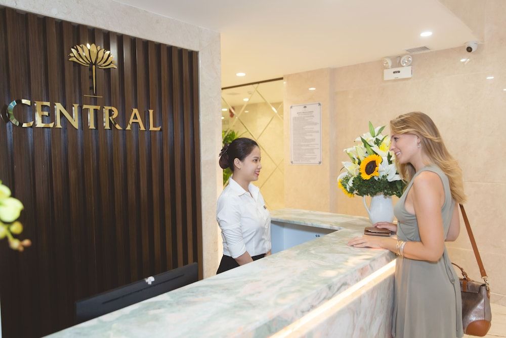 Central Hotel & Spa 2