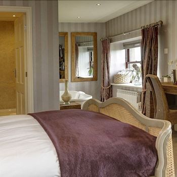 Shireburn Arms Hotel 3